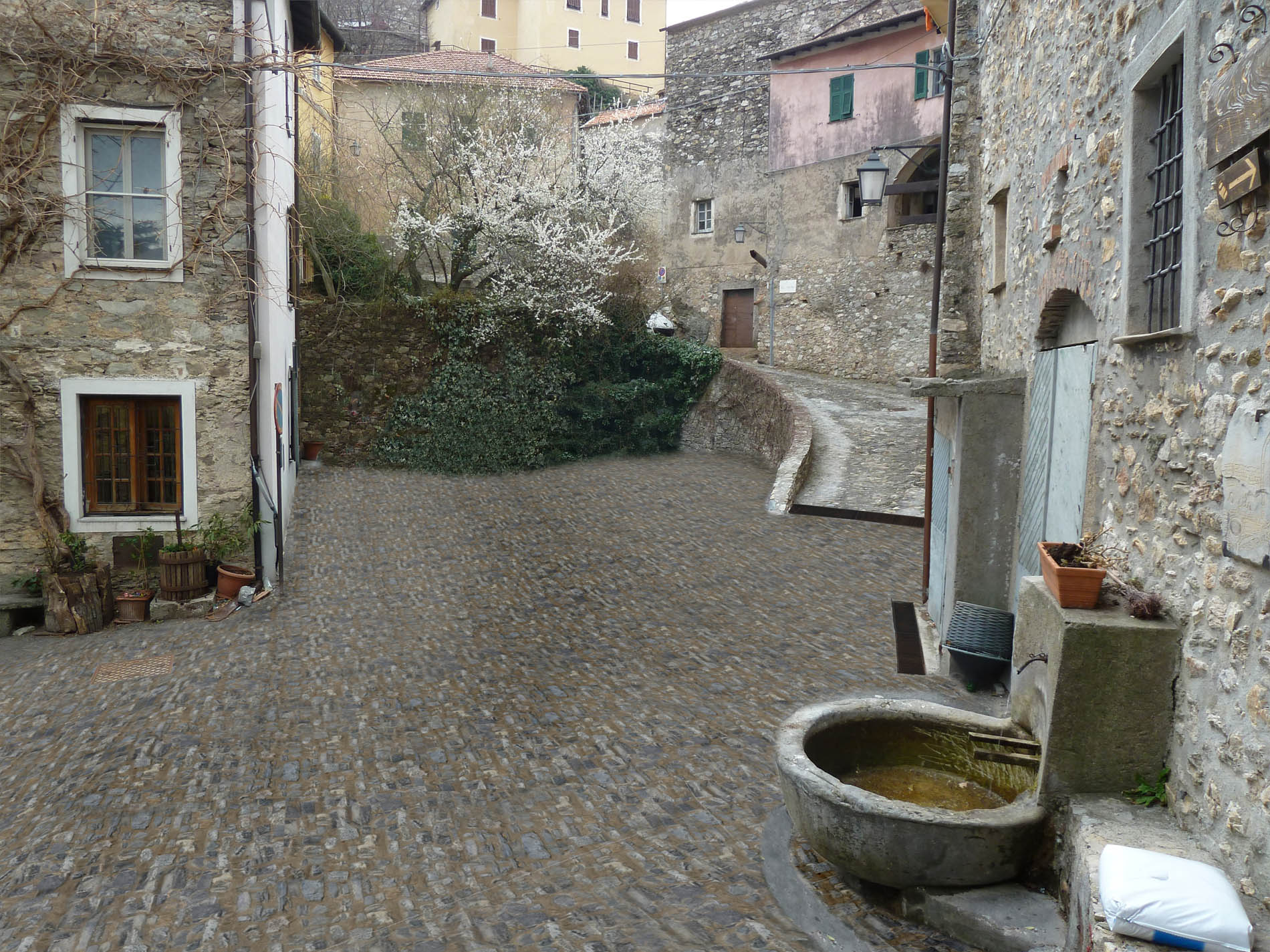 Comune di Castelvecchio di Rocca Barbena (SV) – Riqualificazione Piazza “Porta del Comune”